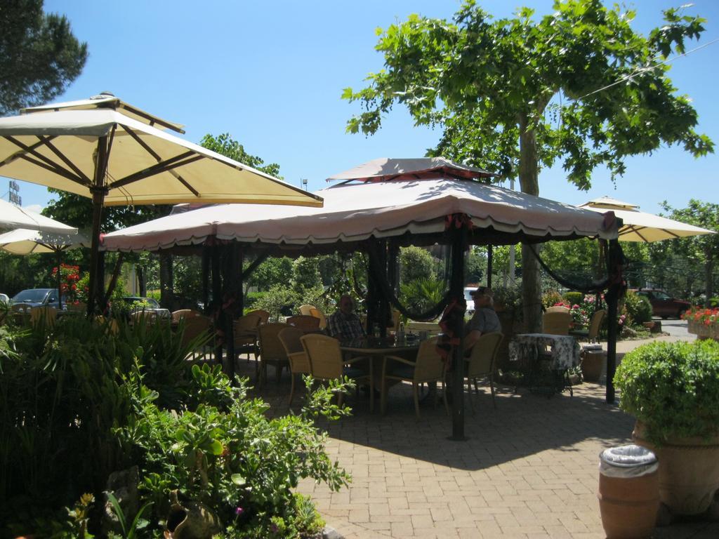 Hotel Rosati Chiusi Exteriör bild