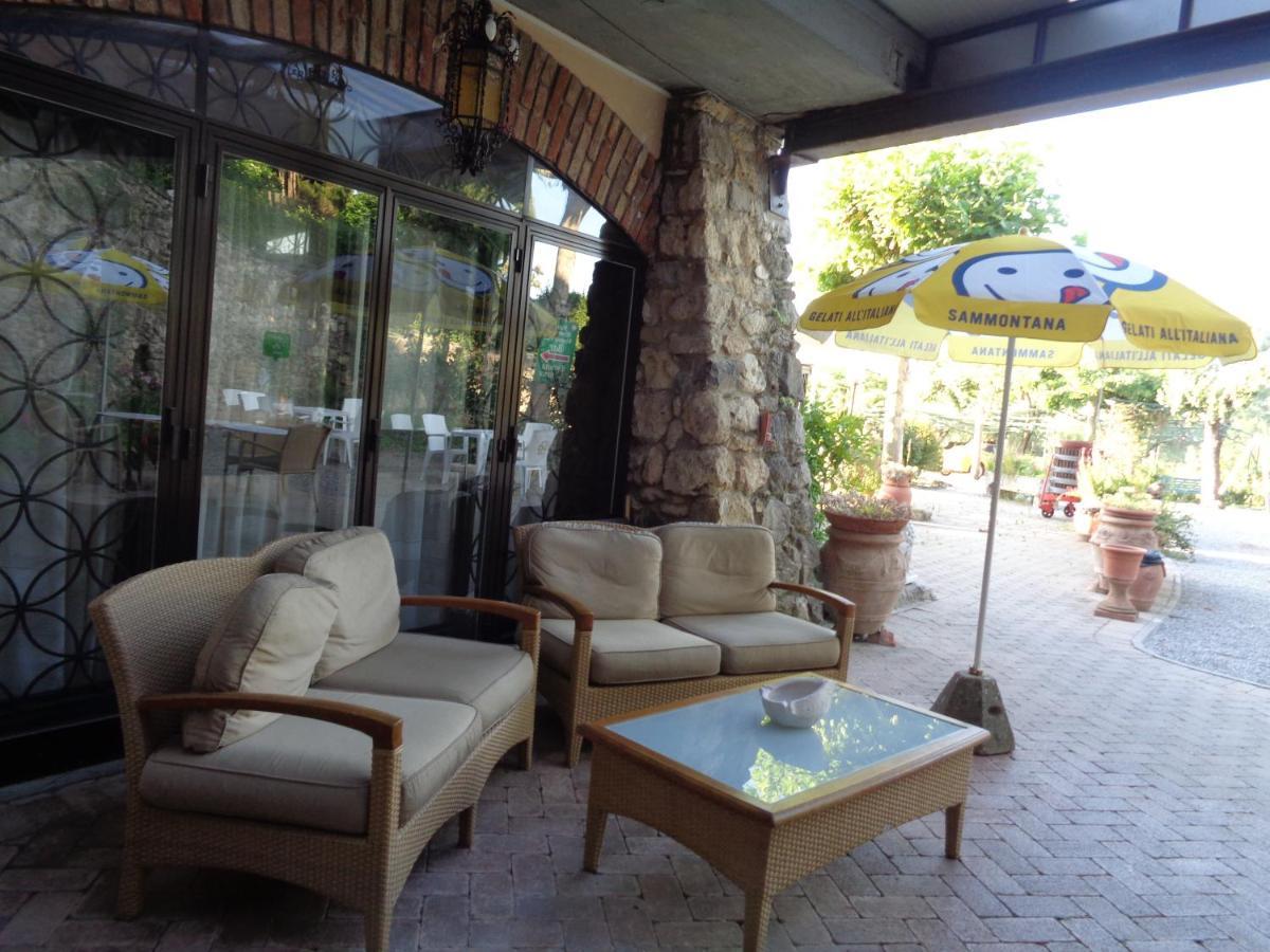 Hotel Rosati Chiusi Exteriör bild