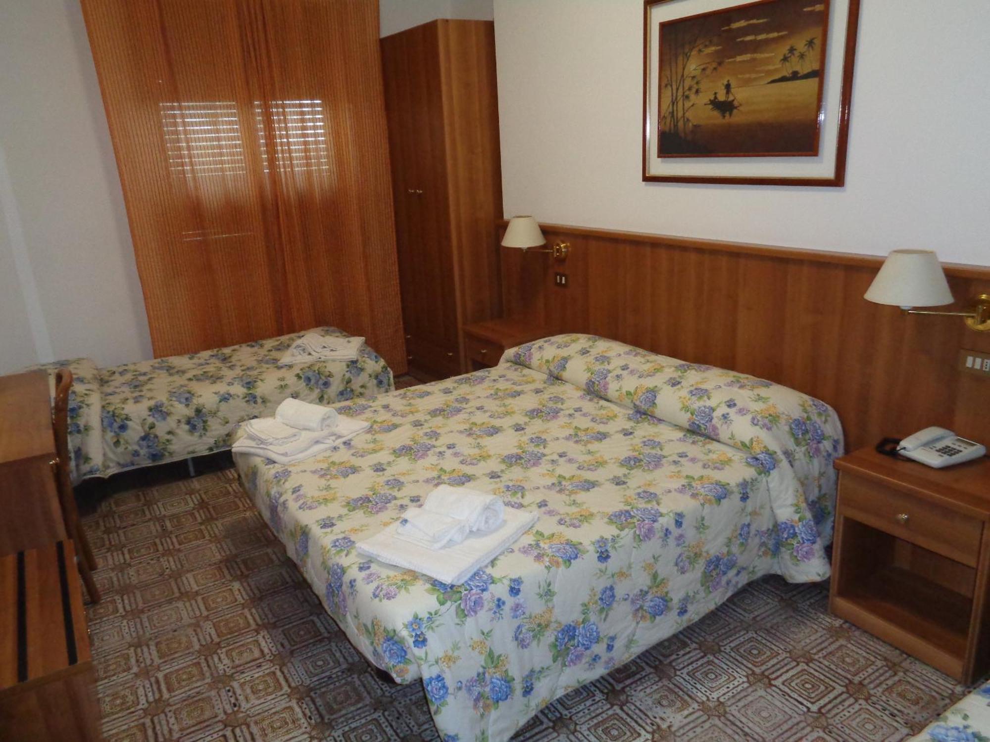 Hotel Rosati Chiusi Exteriör bild